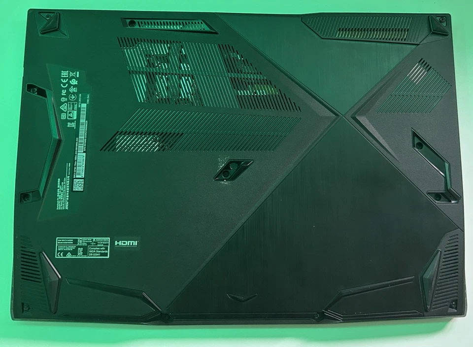 MSI MS-16R5 | i5-10500H | 16GB | 1.5TB | GTX 1650 | FHD | Win11 Home - Bild 3 von 4