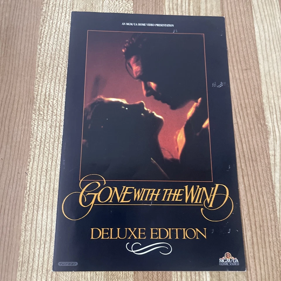 Gone With the Wind - Deluxe Edition - 2 VHS tape set - Image 4 of 4