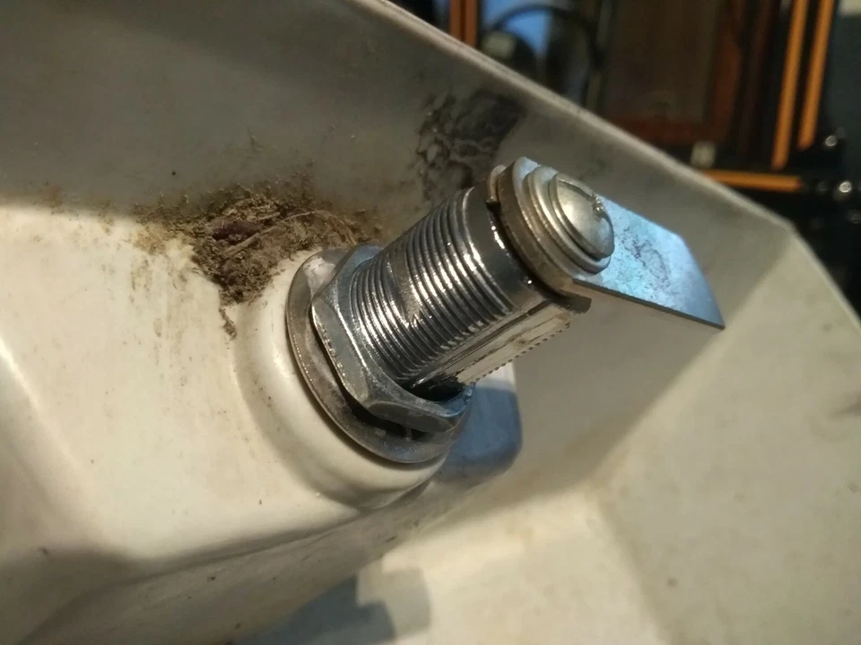 Sinclair C5 Replacement Boot Lock Kit - Image 3 of 4