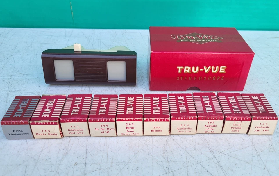 Tru-Vue Stereoscope 3D Viewer w Box & 10 Film Strips c1940s Vintage - Image 3 of 4