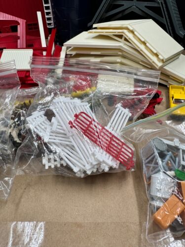 Vintage Ertl Farm Country Deluxe Farm Set 1/64 Scale with Box - Picture 17 of 20