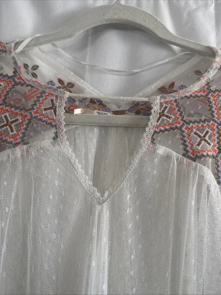 Top Free People Joyride de tul transparente bordado de gran tamaño manga larga marfil talla L Foto 3 de 4
