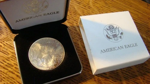1994 Silver American Eagle 1oz Fine Silver w/ Box From A Local Estate