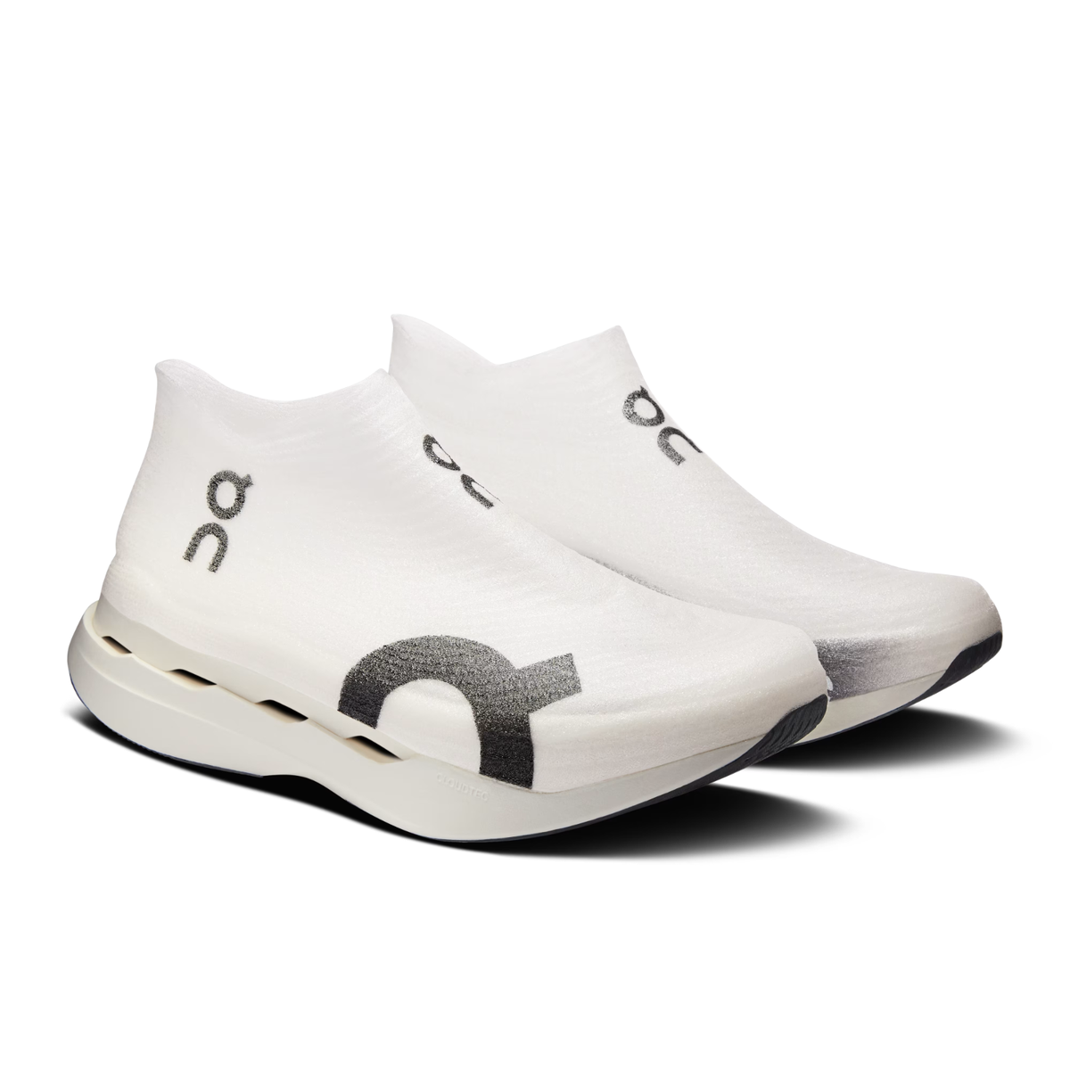 On Cloudboom Strike LS LightSpray White Black Cloud Limited
