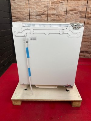 AEG Serie 6000 OSK6I82EF Unterbau Kühlschrank Festtür-Technik OptiSpace LED