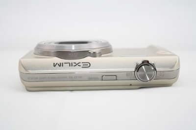 CASIO EXILIM EX-ZS150 (良品） CASIO EXILIM EX-ZS150 16.1MP Compact Digital Camera Gold From