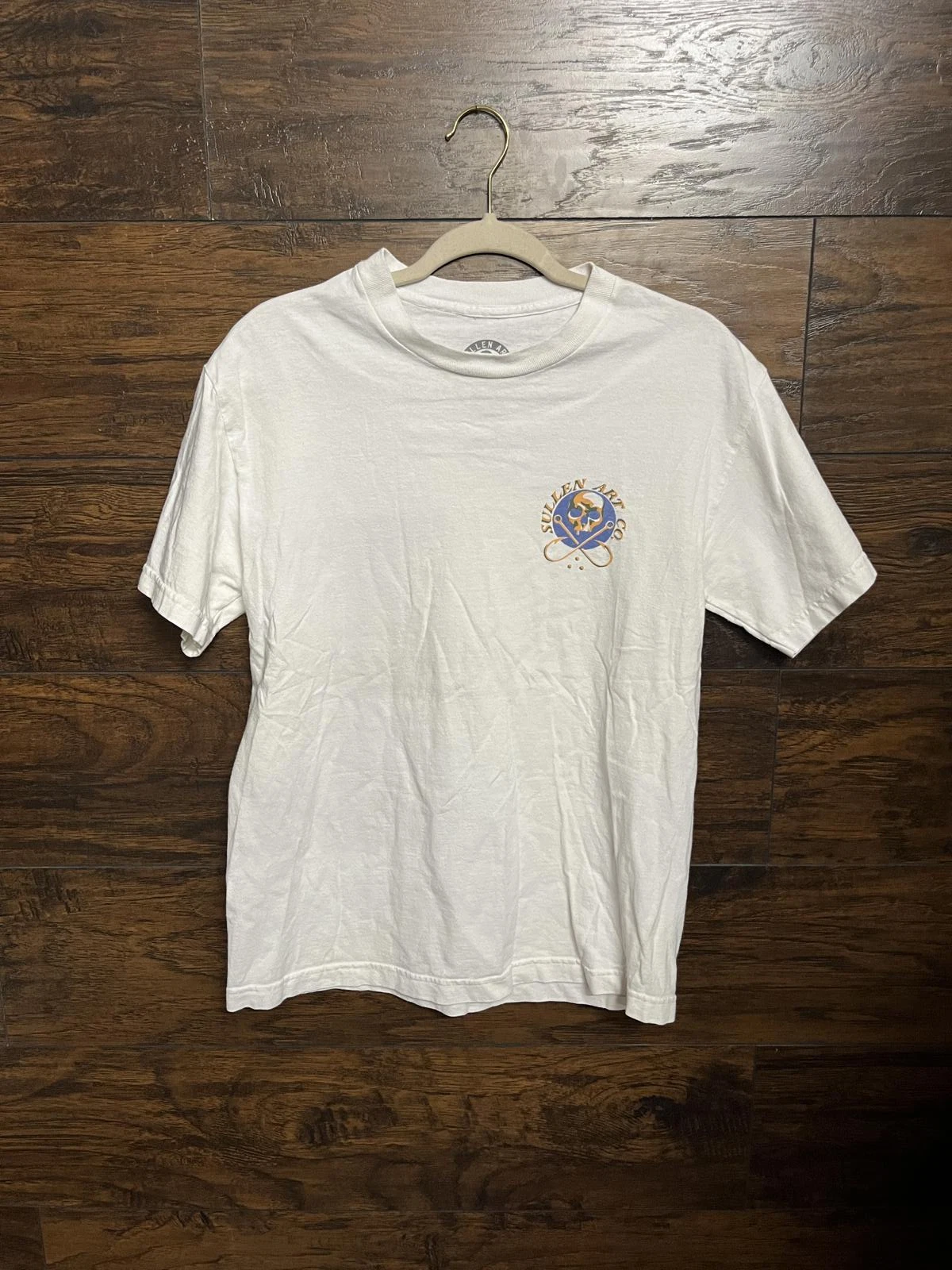 Sullen T-shirt Sexy Angler Catching Fish Shirt - M