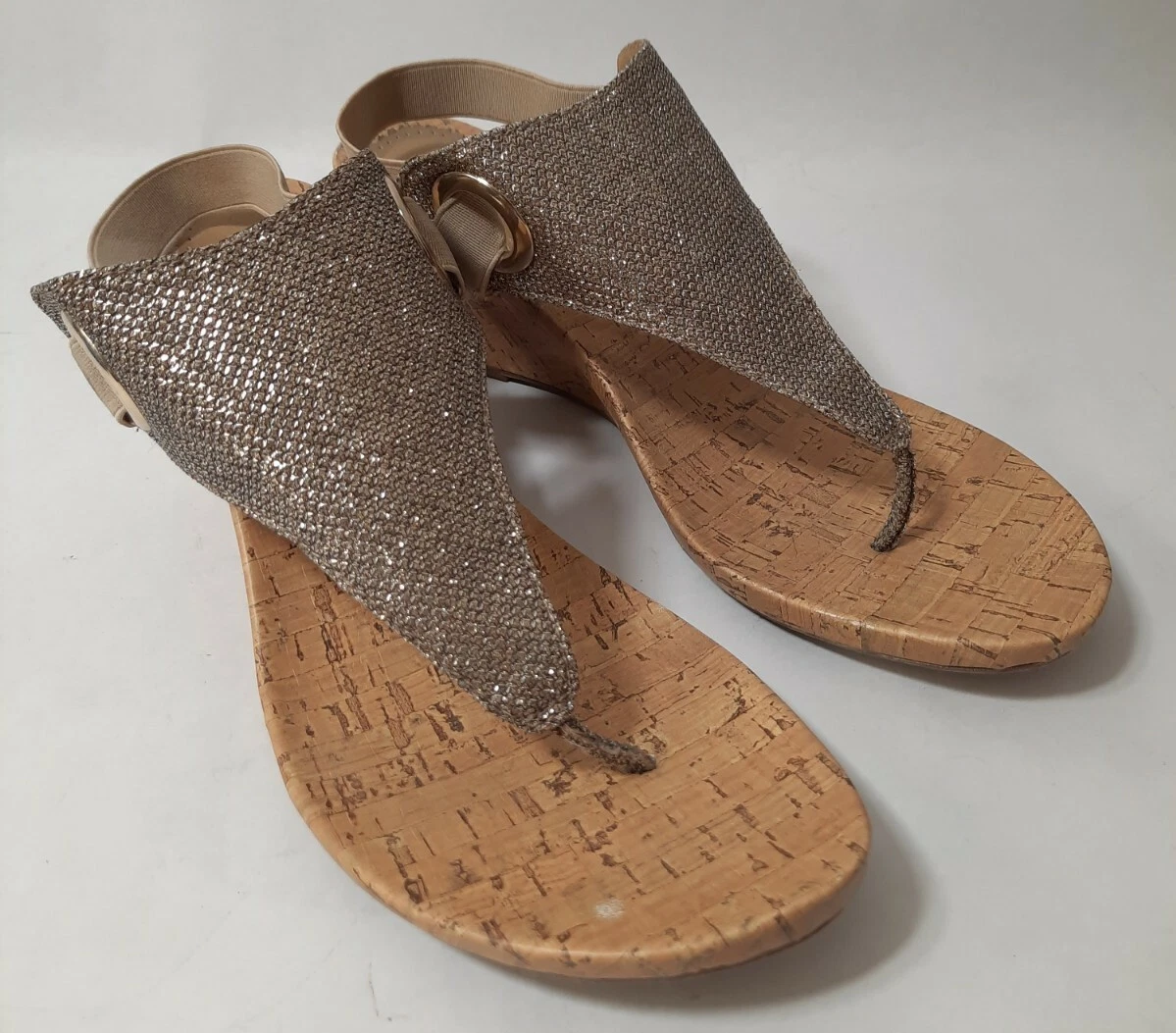 Laura Scott Women s Sandals Thong Wedge Metallic Silver Gold Tone Upper 11M