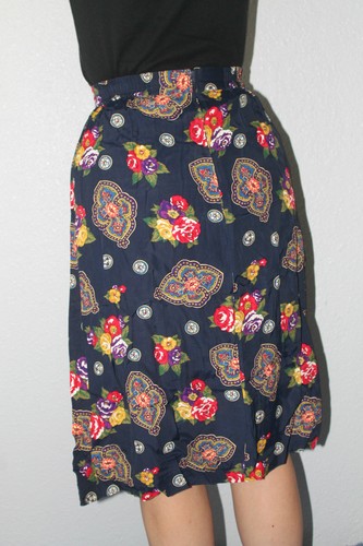 Women's US made Mc Naughton Floral Skirt size 6 p - Picture 7 of 8