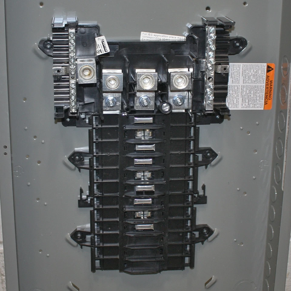 Square D QO Load Center QO318L200G, 208Y/120/240V AC, 18 Spaces, 3 PH, Main Lug - Image 2 of 4