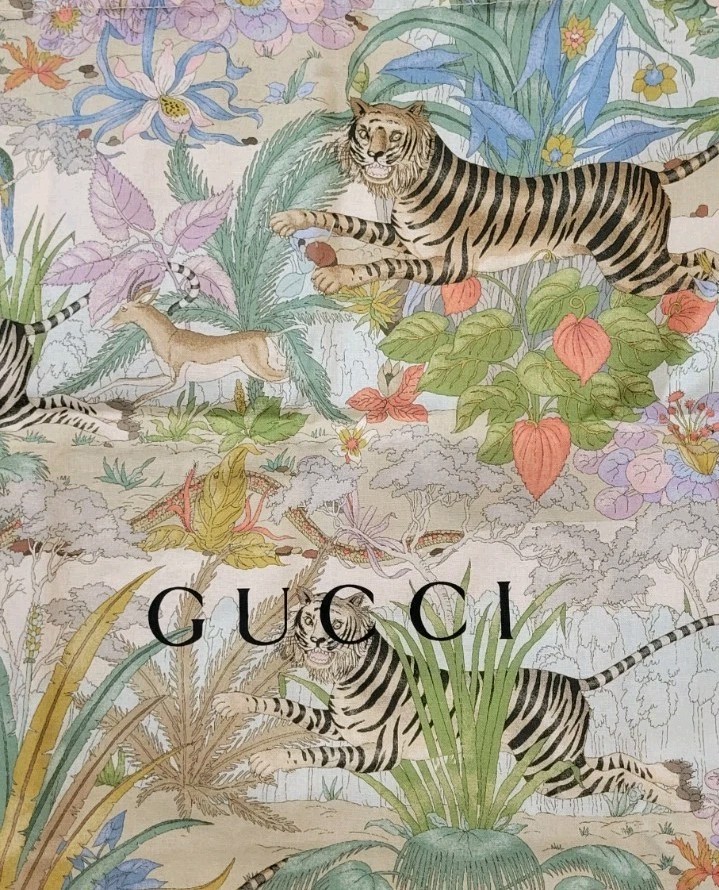累積売上総額第１位【GUCCI★グッチ】GUCCI TIGER TOTE BAG RARE GUCCI 13X15 INCHES COTTON TOTE TIGER PRINTS 2022
