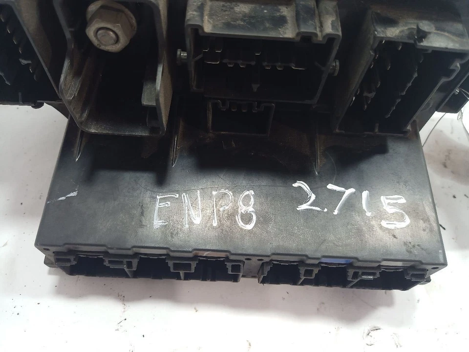 04692343AB módulo de control de carrocería BCM de 2011 Jeep Patriot 9996050 Foto 4 de 4