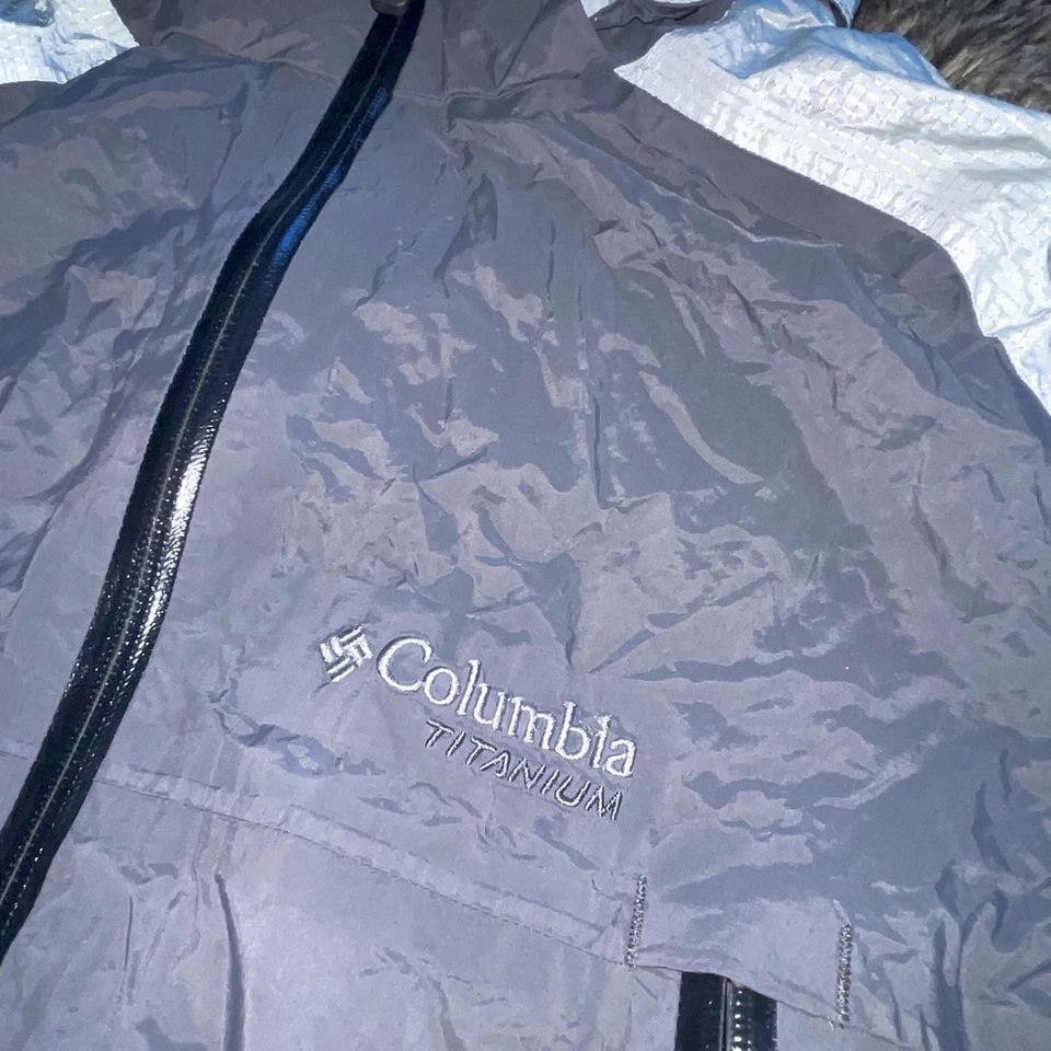 Columbia 钛合金滑雪夹克男式中号连帽拉链 2017 灰色双色 — 第 3/4 张图片