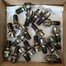 20x Original Radschrauben Radbolzen Mercedes A207, C207, W204 etc.