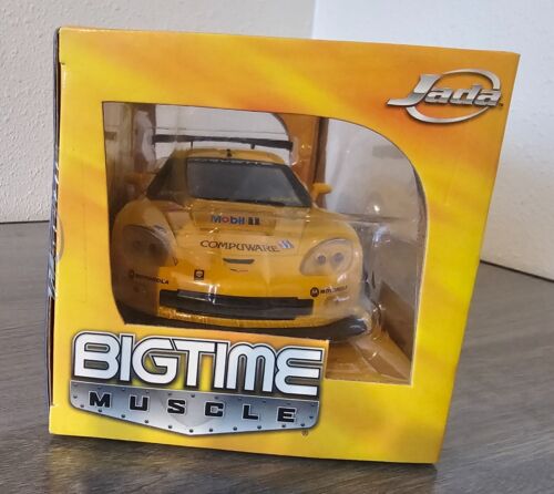 JADA BIGTIME MUSCLE BTM 2005 CHEVROLET CORVETTE C6-R 1:24 GIALLO PRESSOFUSO #93 - Foto 3 di 5