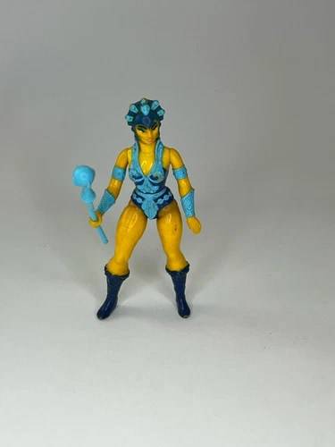 Vintage 1980s Evil-Lyn MOTU Masters the Universe Figure complete