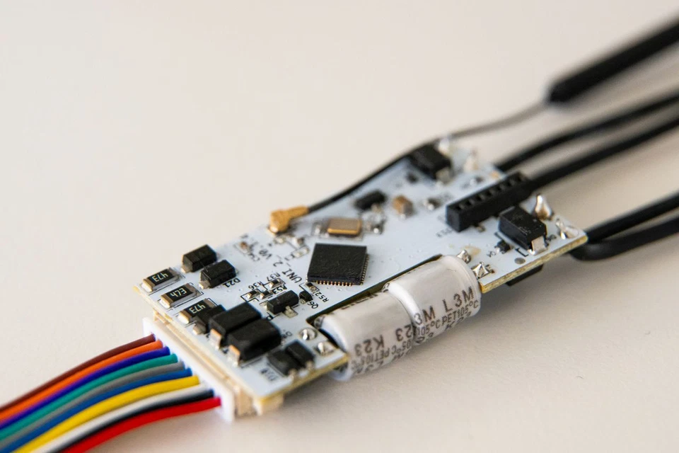 Shelly · flush-mounted · "plus uni" · universal module · measuring function · WLAN  - Image 3 of 4