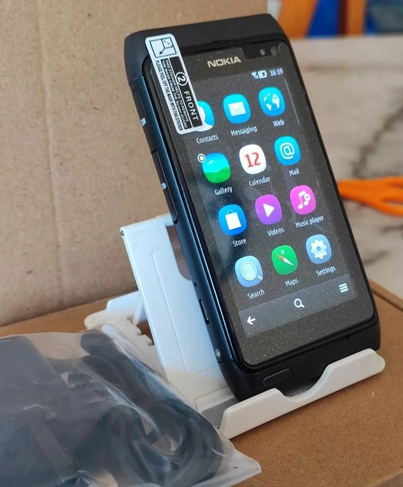 Ex Shop Display NOKIA N8-00 16GB UNLOCKED - 12MP CAMERA - 3G - WIFI - Mobile N8 - Image 3 of 4