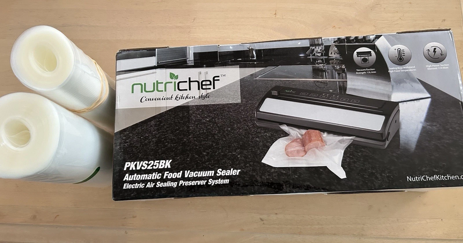 NutriChef PKVS25BK Electric Automatic Food Vacuum Air System Sealer Box +2 Rolls