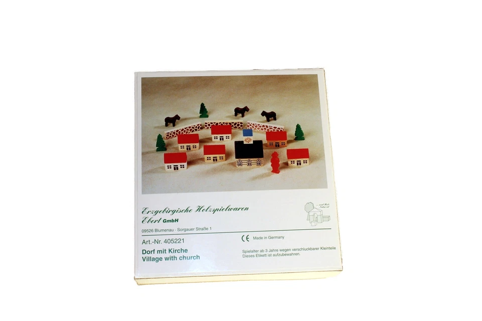 ERZGEBIRGISCHE HOLZSPIELWAREN EBERT GMBH Holzspielzeug Spielzeugdorf mit Kirche im Karton NEU Holzdorf Holzbaustein Dorf