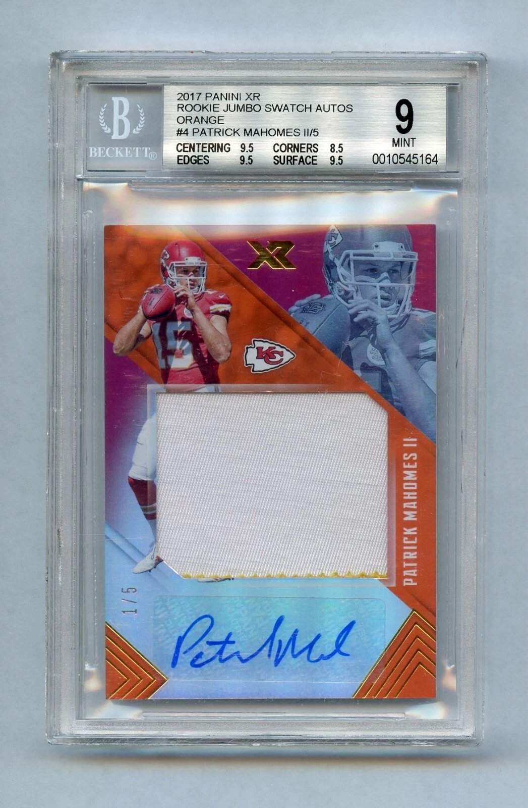 Patrick Mahomes Panini XR Rookie Jumbo Swatch Autograph #PM Base