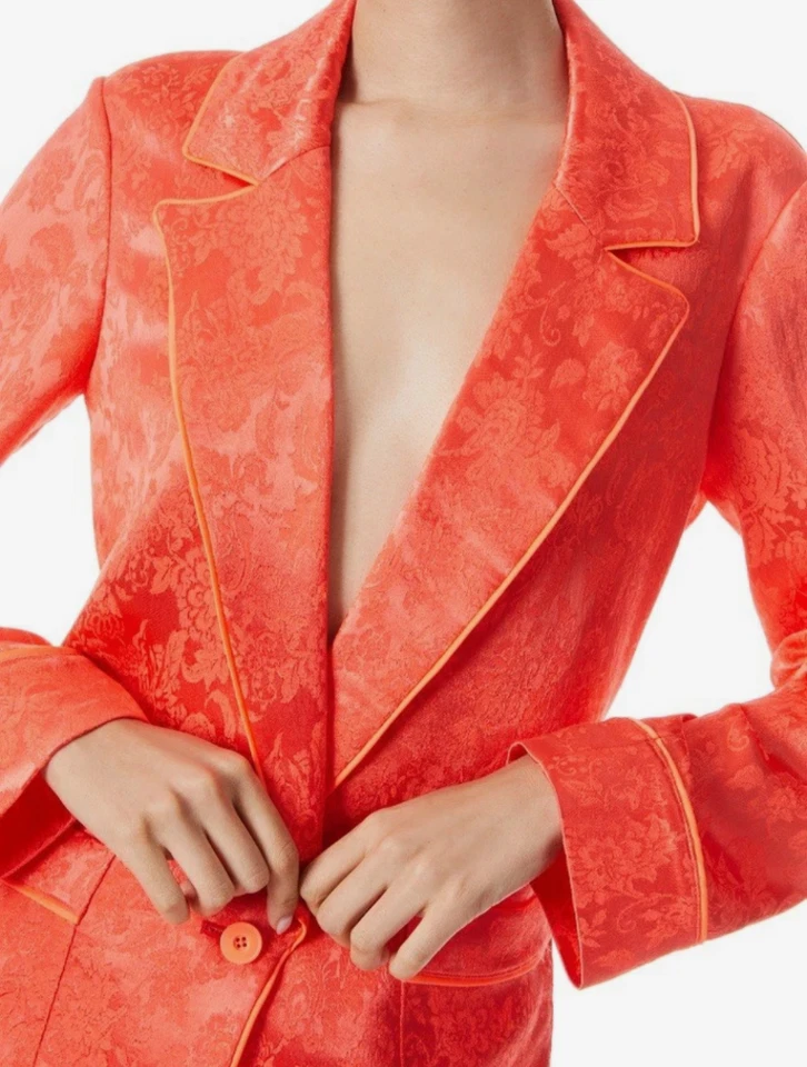 ALICE & OLIVIA Shanda Jacquard Satinado Pijama Blazer Pantalones Coral Naranja/Rojo Traje Foto 2 de 4