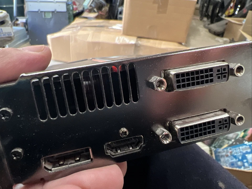 Dell 1GB ATi Radeon HD5770 Dual DV, DisplayPort, HDMI PCI-e Graphics Card - Image 2 of 4