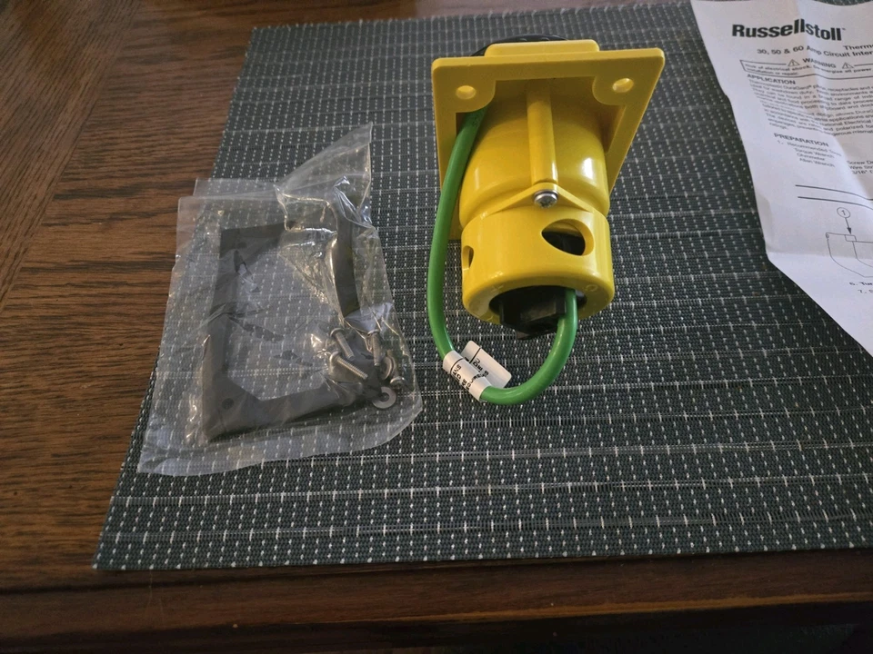 T&B RUSSELLSTOLL 9R54U2W 50A 250VAC DURAGARD RECEPTACLE PLUS CONDUIT BOX 3711A - Image 2 of 4