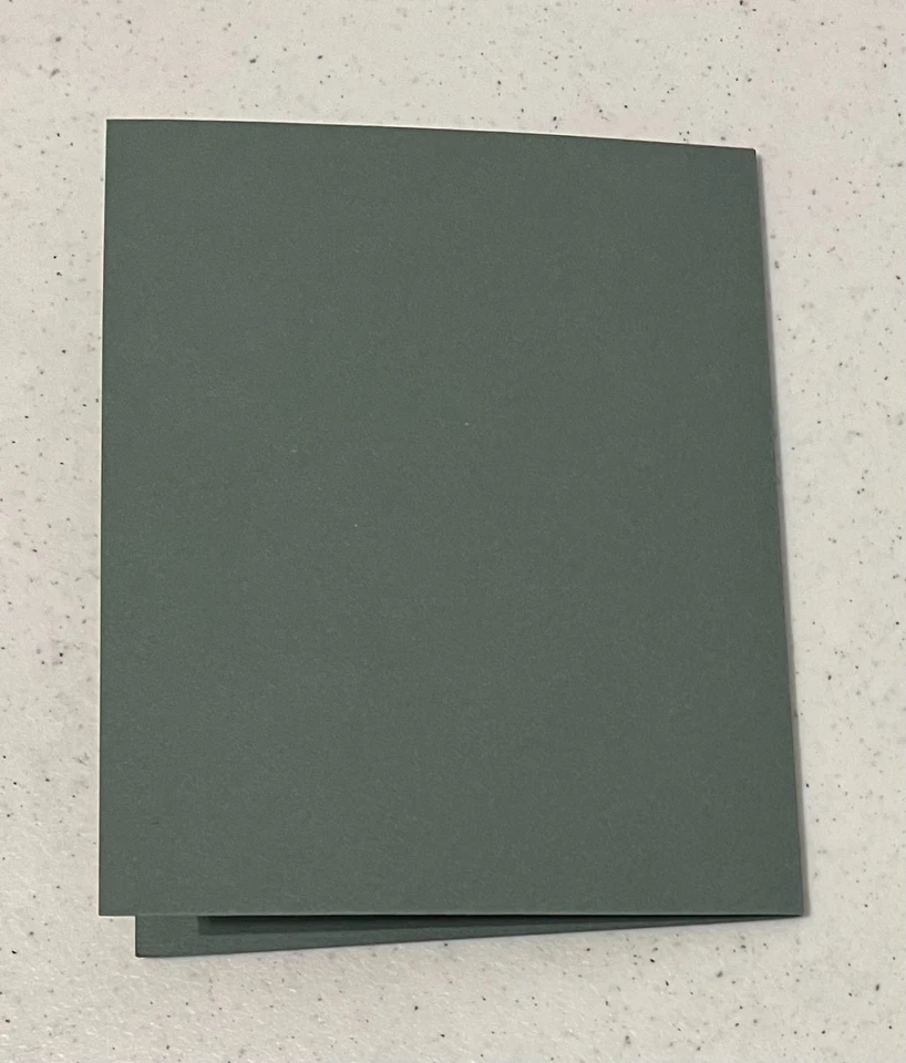 Tarjeta hecha a mano A Friend Is Someone You Can Apoyarse en blanco por dentro con sobre Foto 3 de 3