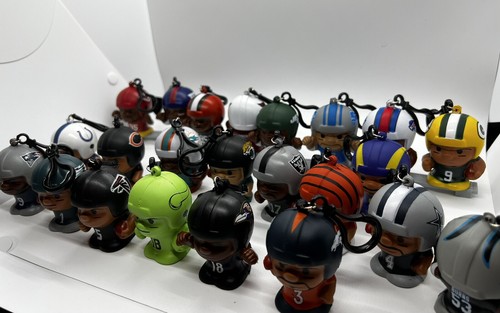 NFL Squeezymates Series 6 (2024) Individual Figures w/Carabiner - RE-STOCK 2/17 - Picture 2 of 5