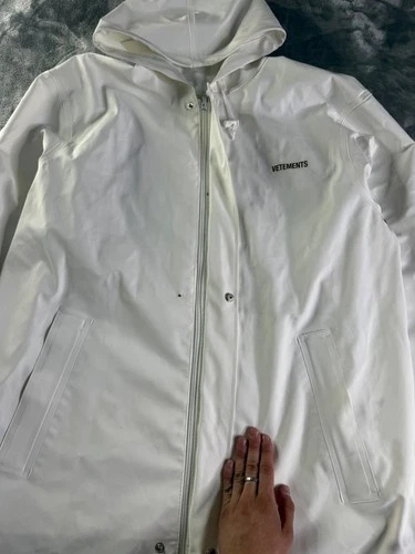 Vetements WAH18 JA24 Men's Raincoat One Size White Underarm Ventilation Eyelets image 3