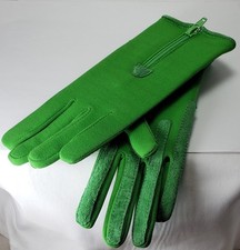 Vintage 1998 Isotoner Green Fleece Lined Gloves One Size Fits Most. New Old Stoc