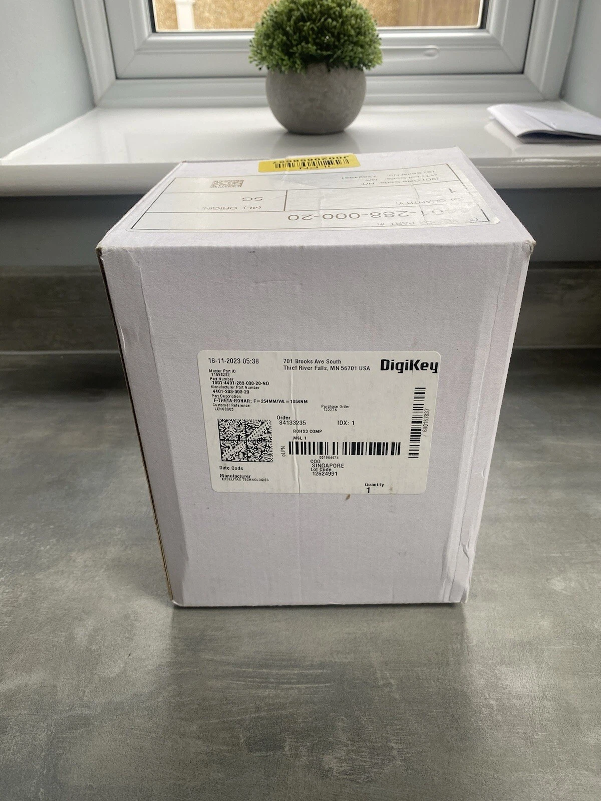 Qioptiq LINOS Theta Ronar 254mm 1064nm Lens 4401-288-000-20 Brand New VAT Inc 4