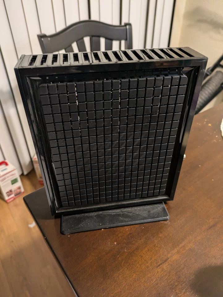 Linksys CM3024 Cable Modem Docsis 3.0 power adaptor & ethernet cable networking - Image 3 of 4