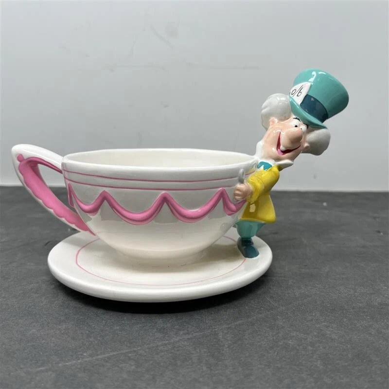 Juego de 2 tazas de té y platillos de cerámica TreasureCraft Disney Sombrerero Loco Foto 2 de 4