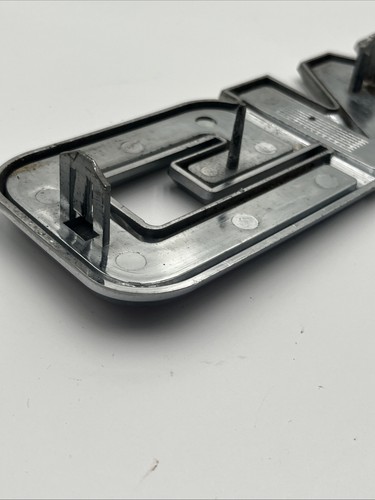 2010 - 2015 GMC Acadia GMT177 Front Grille Emblem Nameplate Factory Logo OEM - Bild 7 von 16