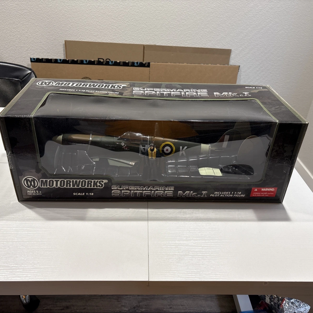 21st Century Toys Plastic 1:18 Scale Diecast Aircraft & Spacecraft