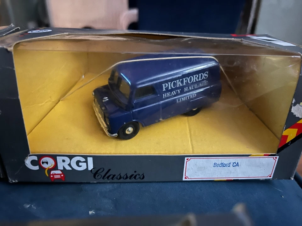 Три Corgi Classics Morris Minor Van Ford Популярный Bedford Калифорния - Изображение 4 из 4