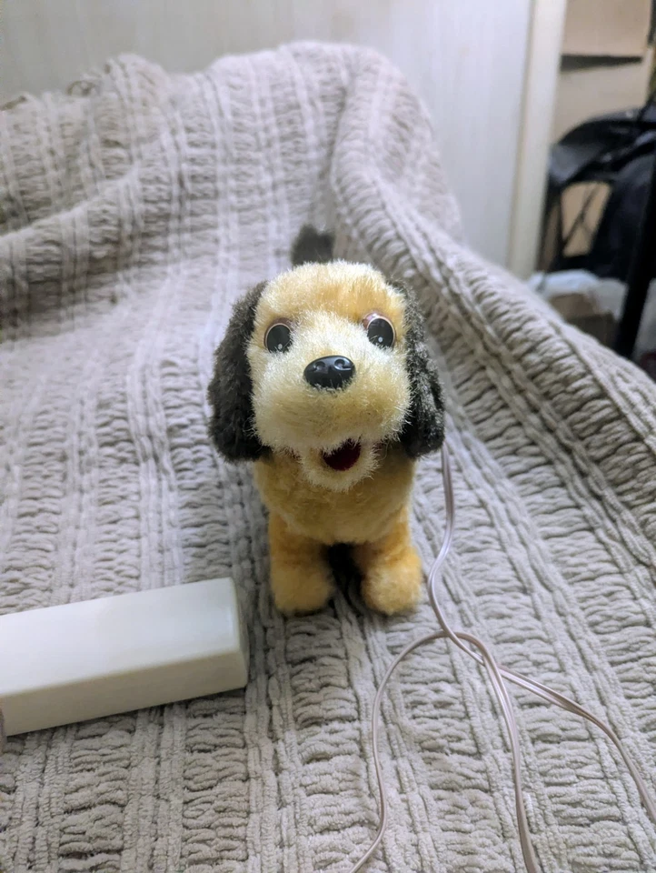 Vintage Peppy Puppy Battery Operated Toy Remote Control Barks Tail Wags Dog  - Image 2 of 4