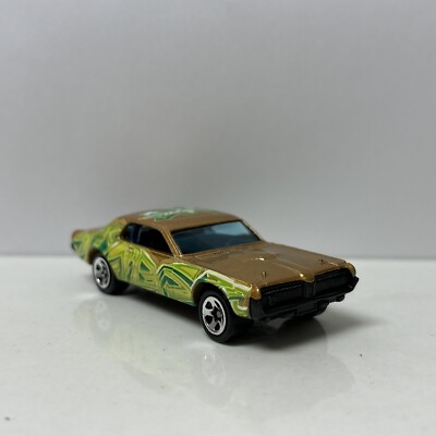 1968 68 Mercury Cougar Collectible 1/64 Scale Diecast Diorama Model