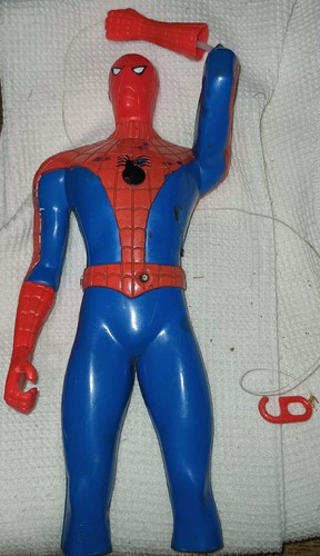 Remco Spider-Man Actionfigur von 1978 (nur für Ersatzteile defekt)
