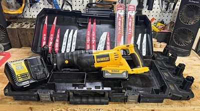 DEWALT  Recip Saw 18v w/ 20v adapter 20v 4Ah Li- batt , Case, Charger, & Blades