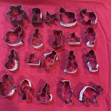 Vintage Christmas Lot of 20 Tin Tiny Mini Cookie Cutters Hors D'oeuvres Cakes