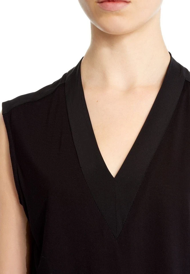 Camiseta sin mangas Nicole Farhi cuello en V con panel de seda negra talla pequeña Foto 2 de 4