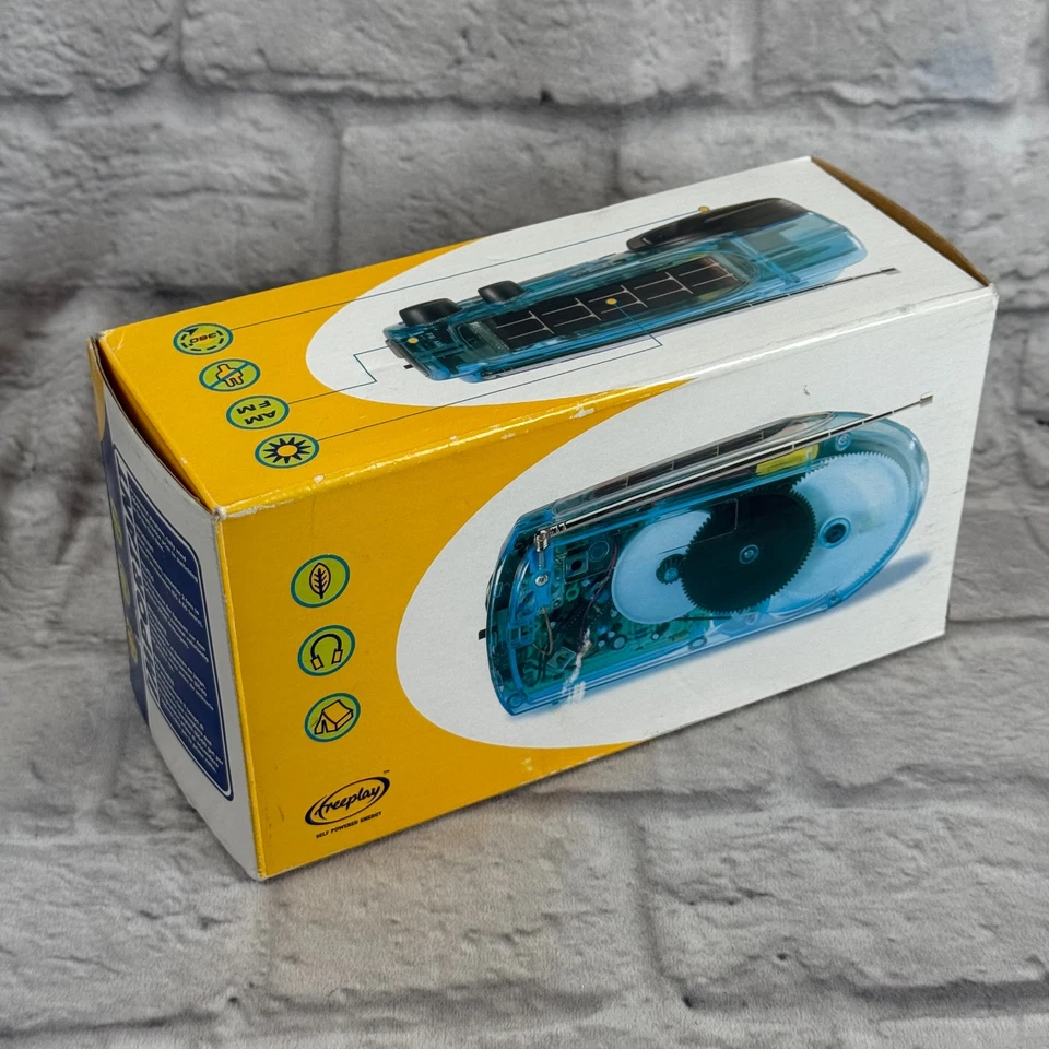 Freeplay Self Powered Solar Blue Radio S360 AM FM Headphone Socket 4.5V DC WORKS - Image 3 of 4