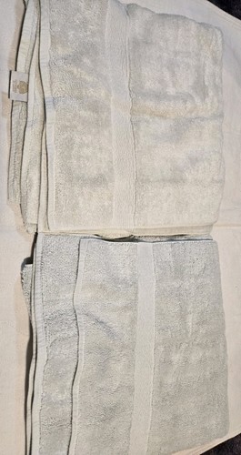 Set Of 2 Vtg Cannon Royal Family Court Of Versailles Bath Towels 26 x 52" - Picture 4 of 4