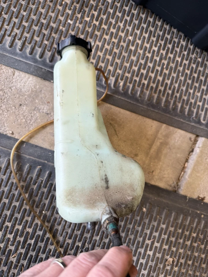 1996 Polaris Indy Sport Touring Transport Oil Tank 5431437 - Изображение 2 из 4