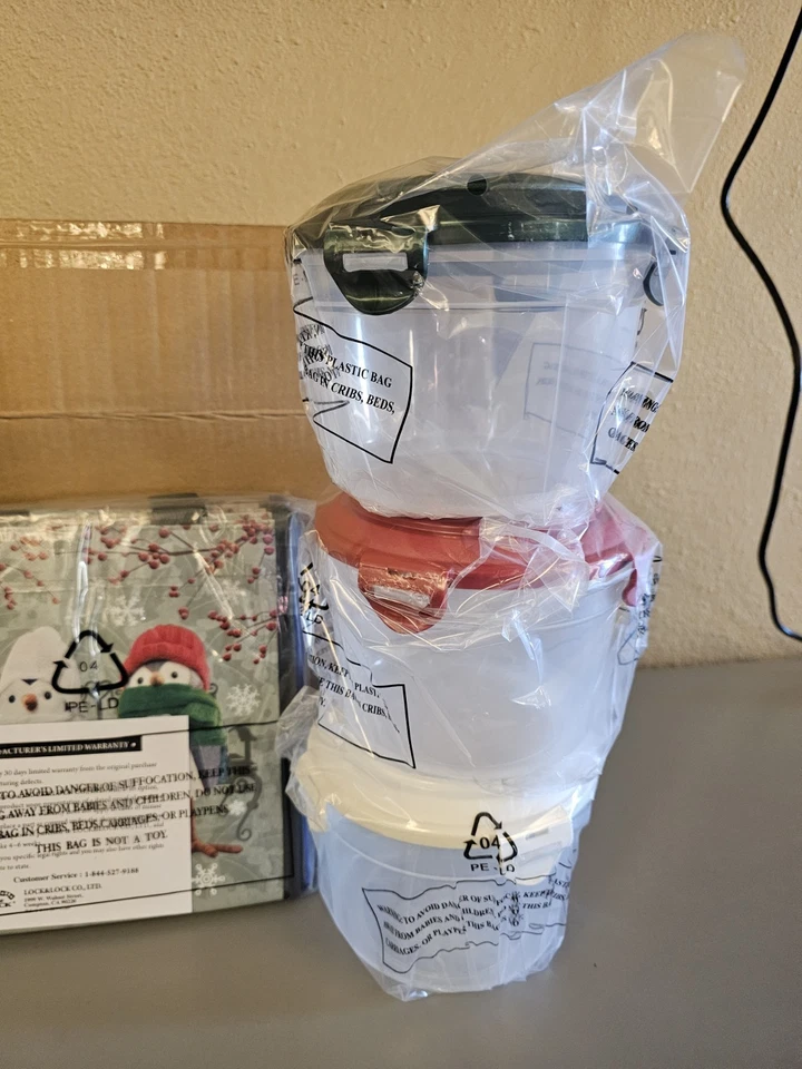 Lock n Lock Plastic Storage Containers Multicolor Holiday Set 1.2L - Image 3 of 4