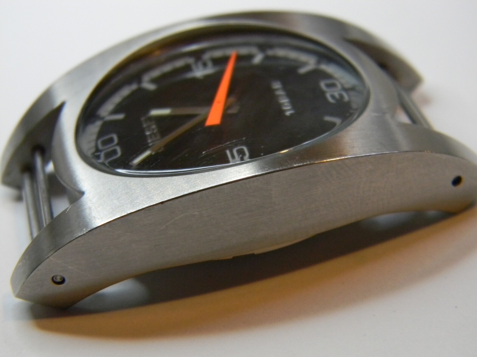 DIESEL DZ-4024 STAINLESS STEEL 10 BAR QUARTZ MENS WATCH - NEW BATTERY RUNS GREAT