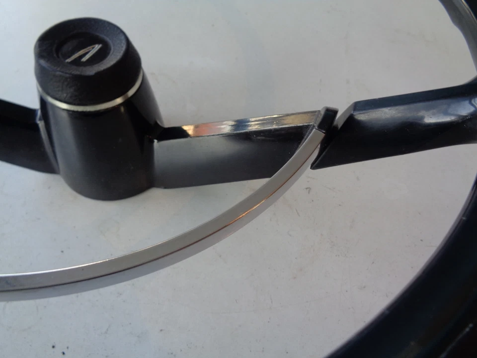 Simca 1300 1500 Lenkrad in Schwarz mit Hupenring Bj.1966 - Bild 4 von 4